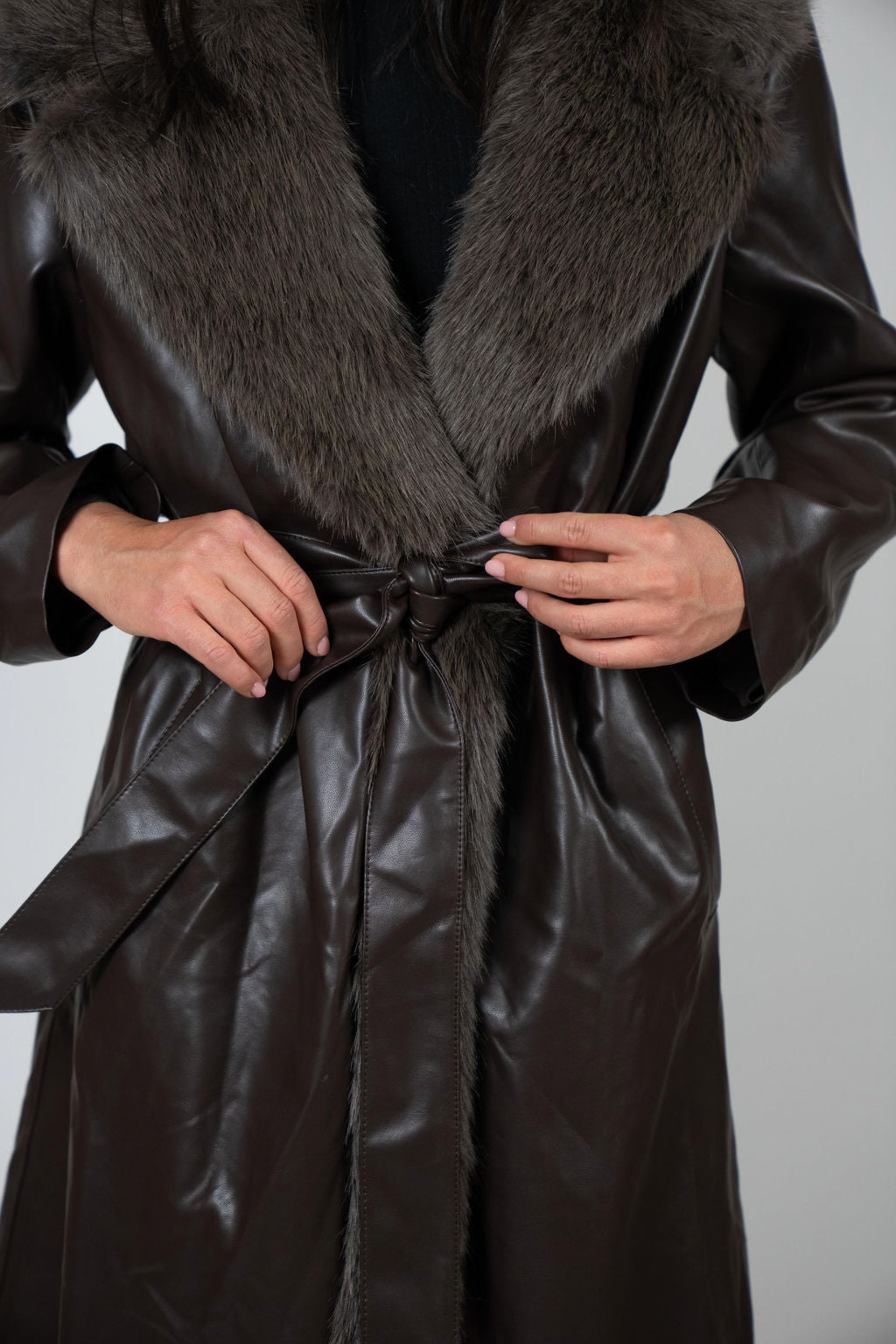 Fur collar leather trench coat - Chocolate
