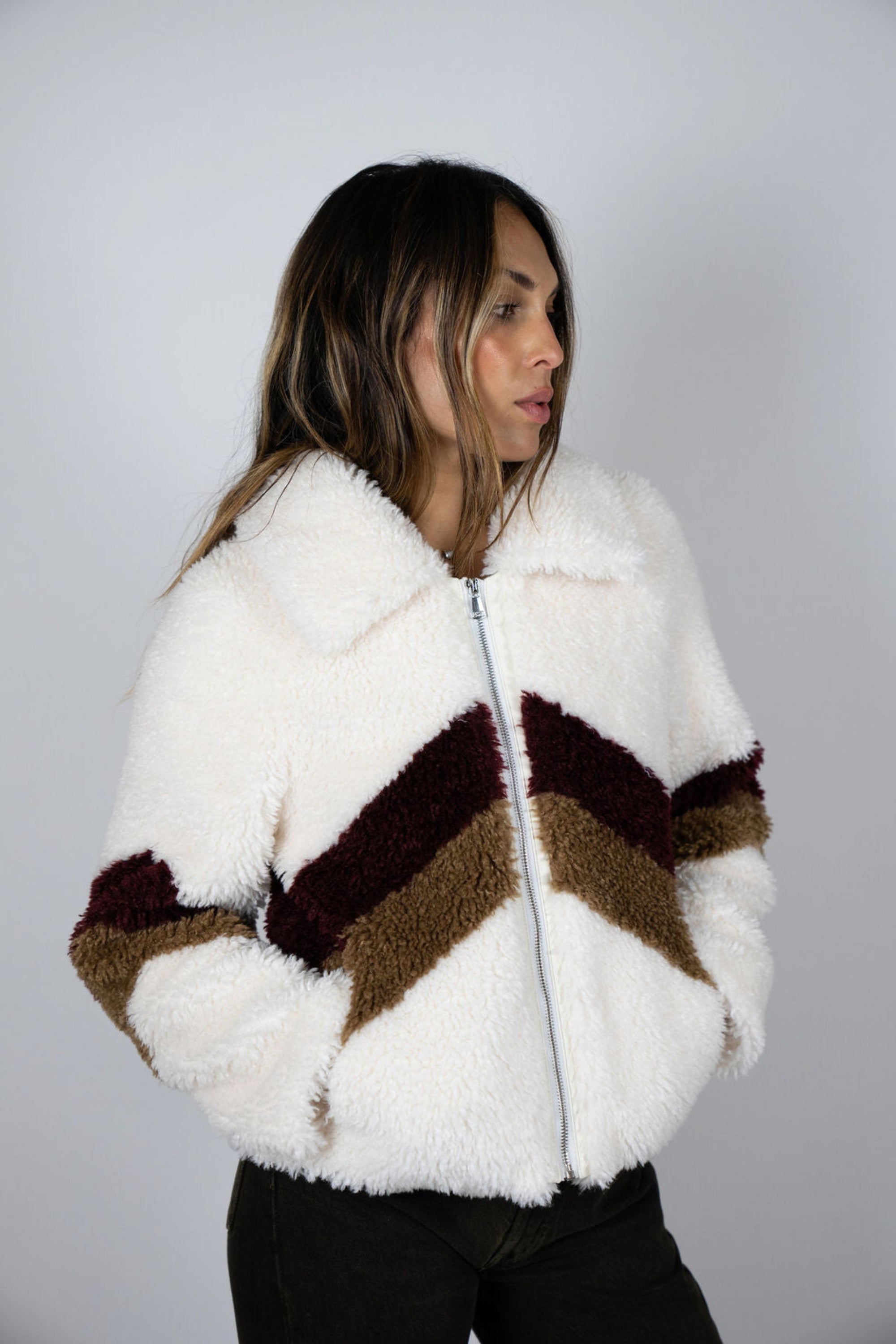 Fall Line Shearling Star Crop