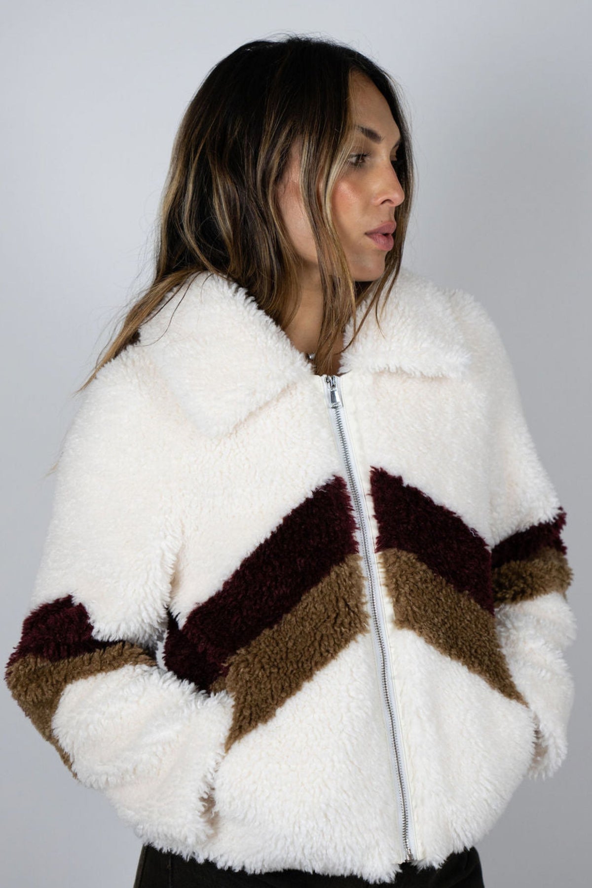Fall Line Shearling Star Crop