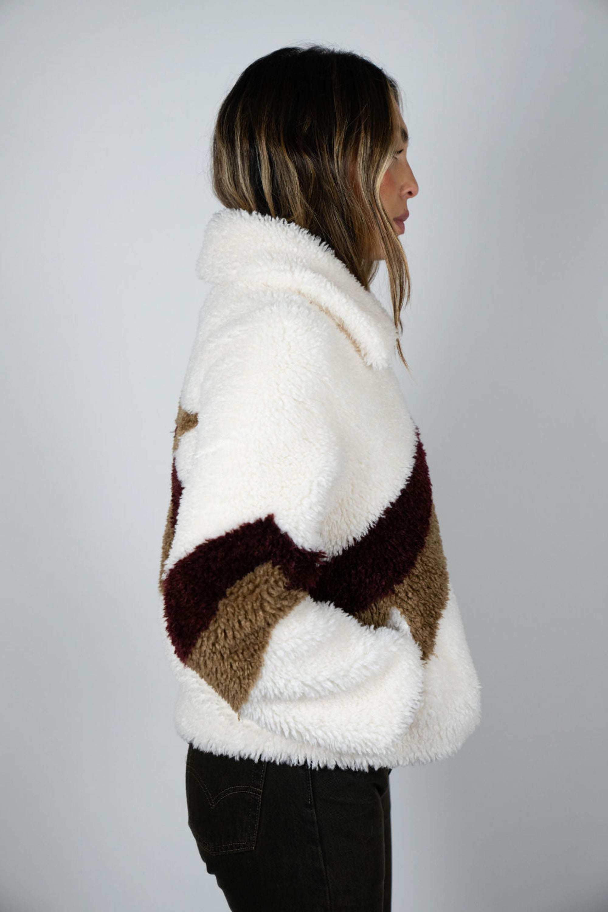 Fall Line Shearling Star Crop
