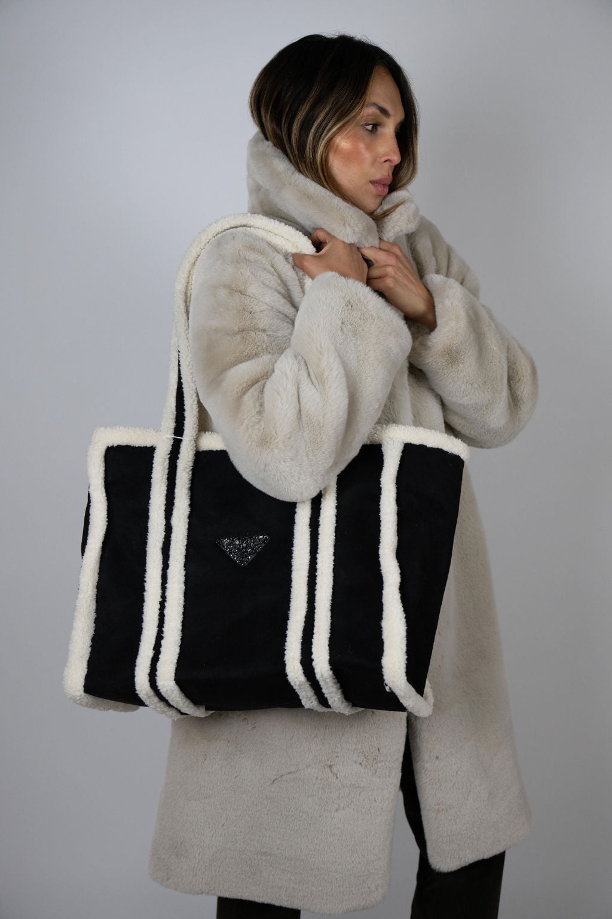 The Après Tote – Oversized Shearling Edition