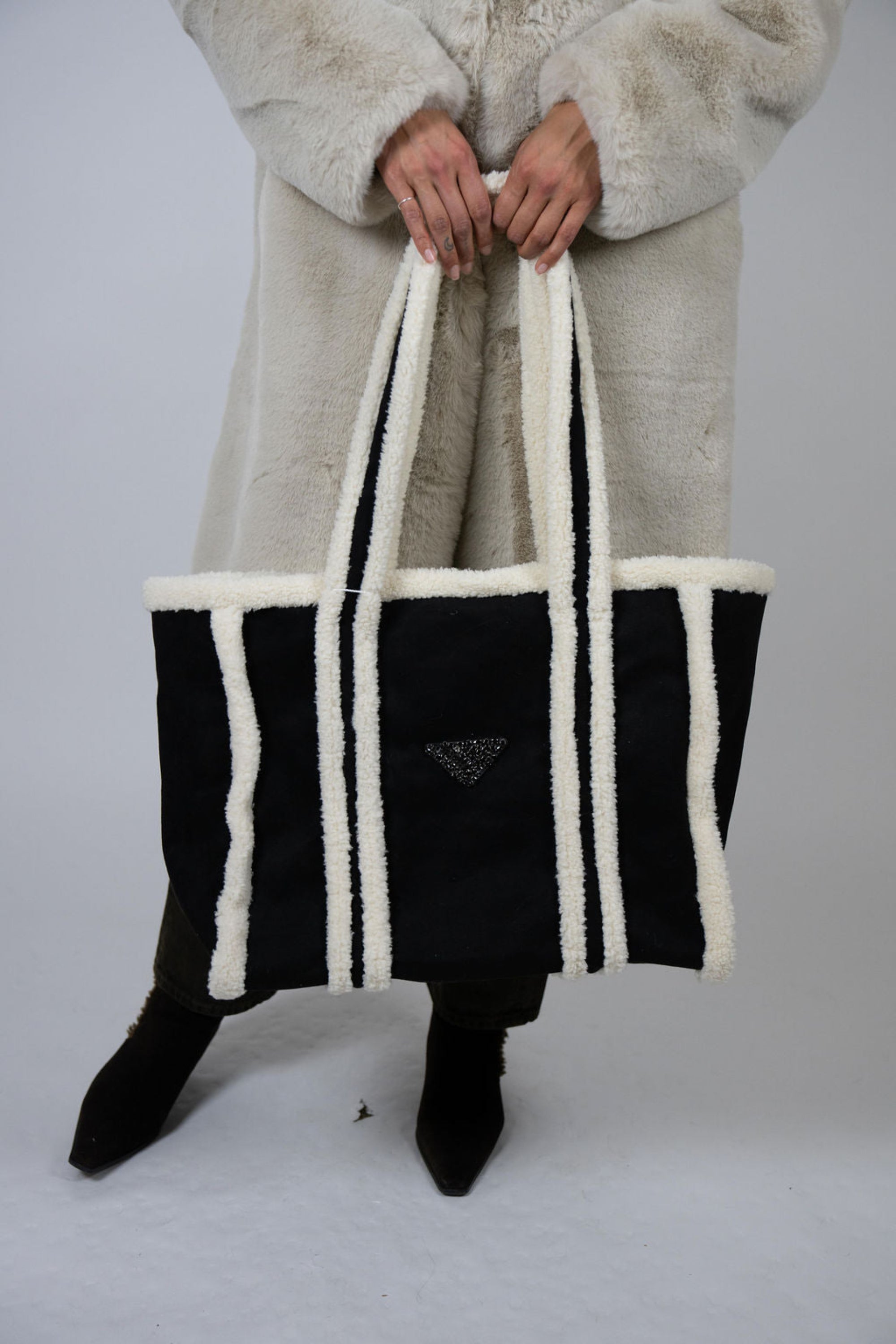 The Après Tote – Oversized Shearling Edition