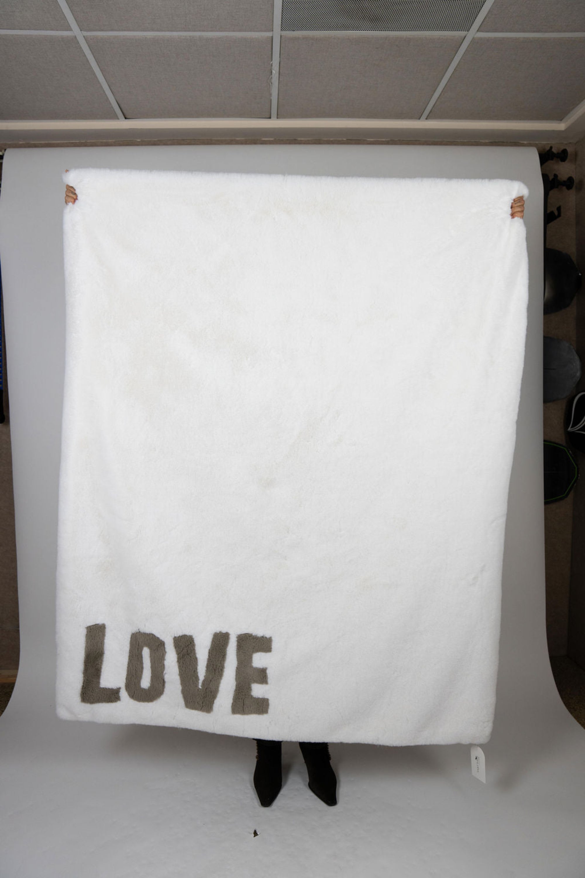 LOVE Throw – Faux Fur Blanket for Bed or Couch