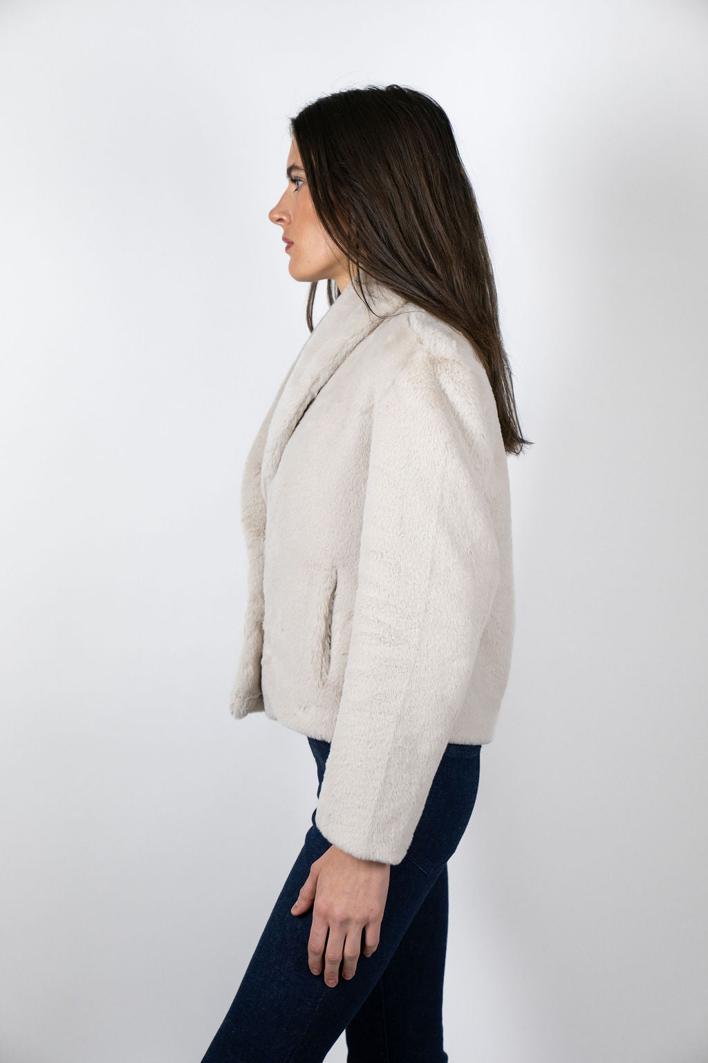 The Bear Den Crop - Beige