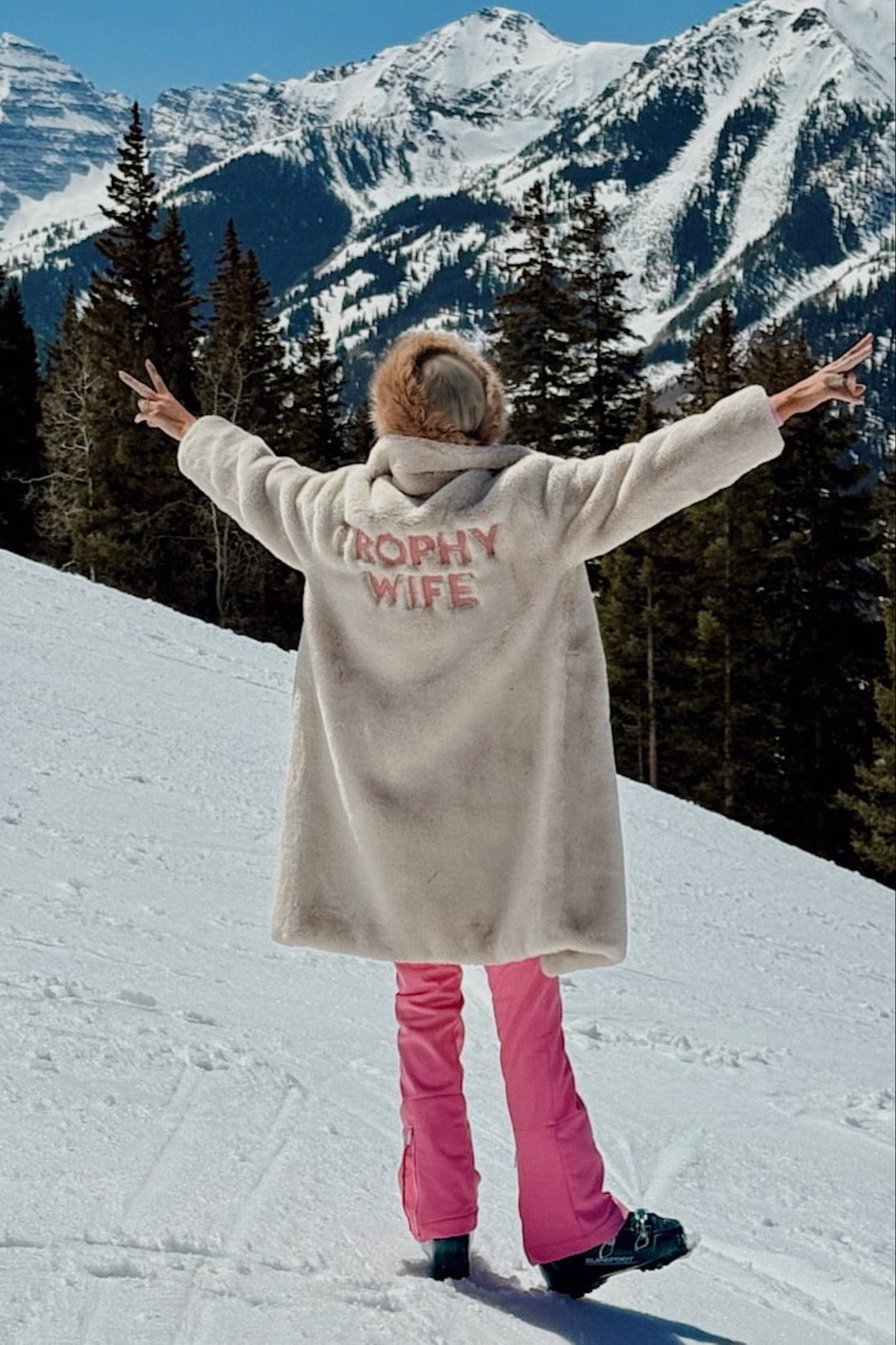 Mr Greys Coat - Beige Trophy Wife