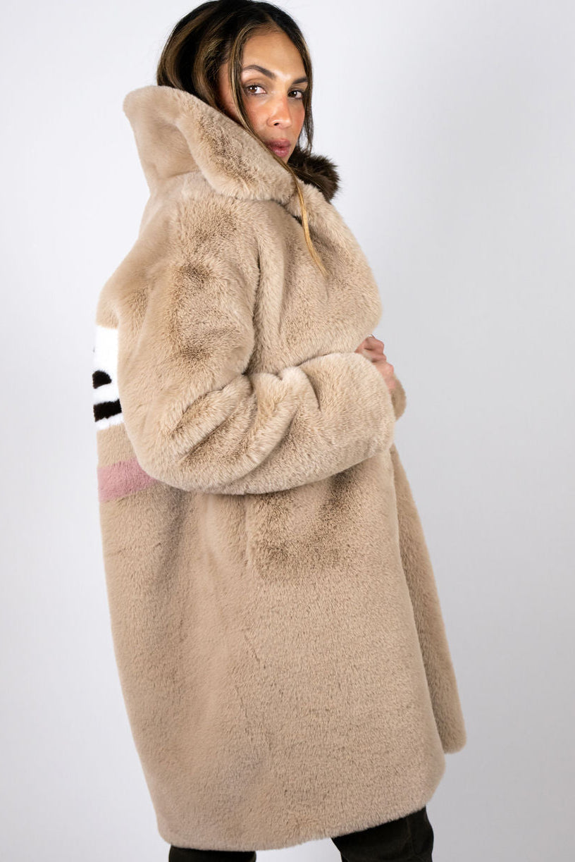 Side view of the Angel Wings Mr Grey Love Beige long faux-fur coat with oversized collar.