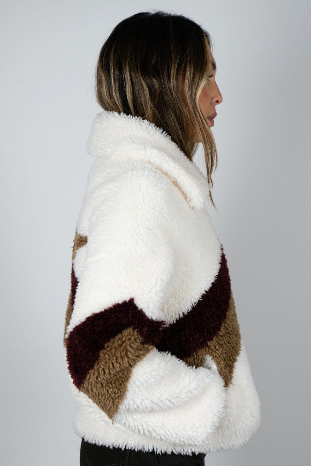 Fall Line Shearling Star Crop