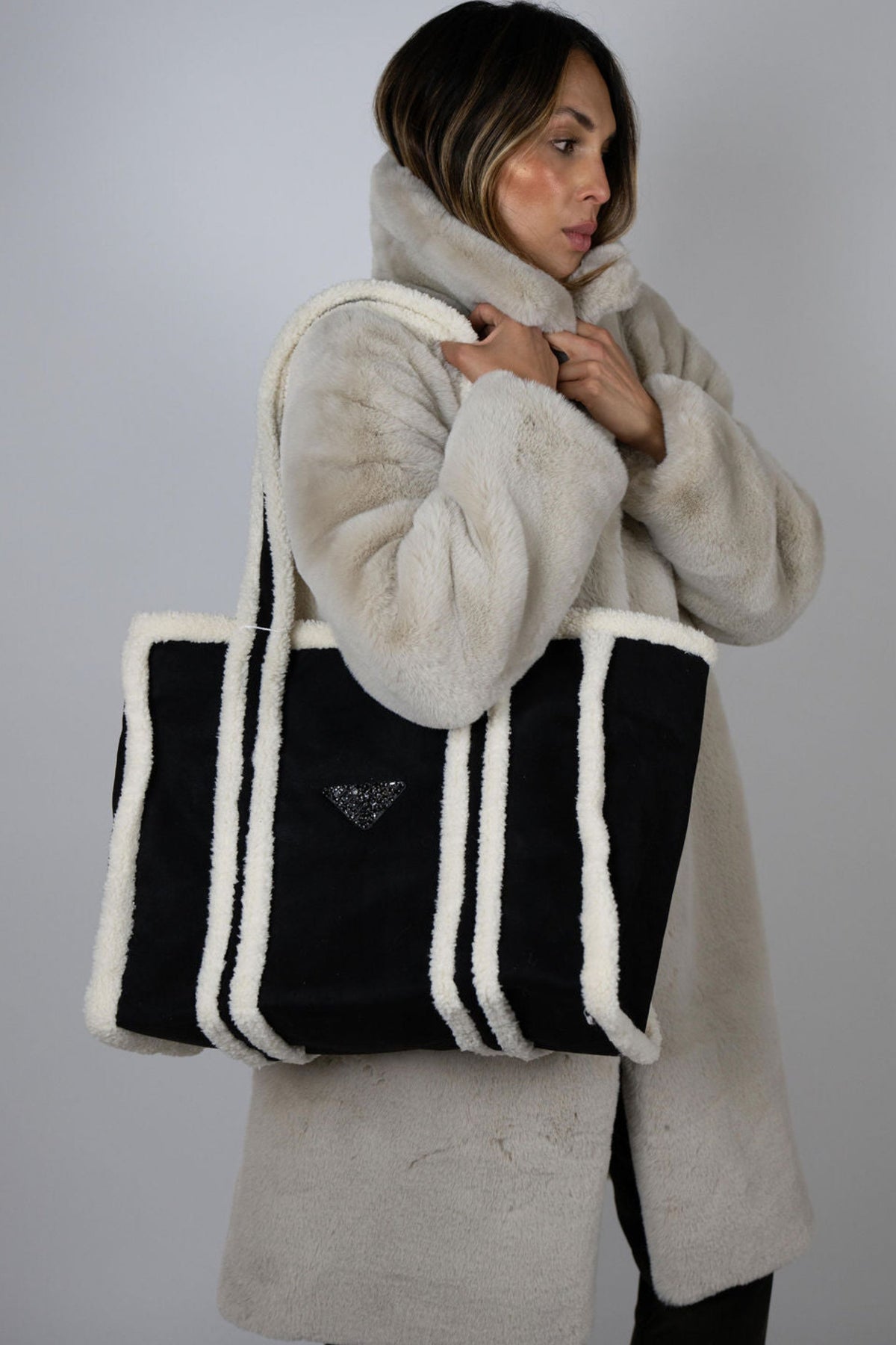 The Après Tote – Oversized Shearling Edition