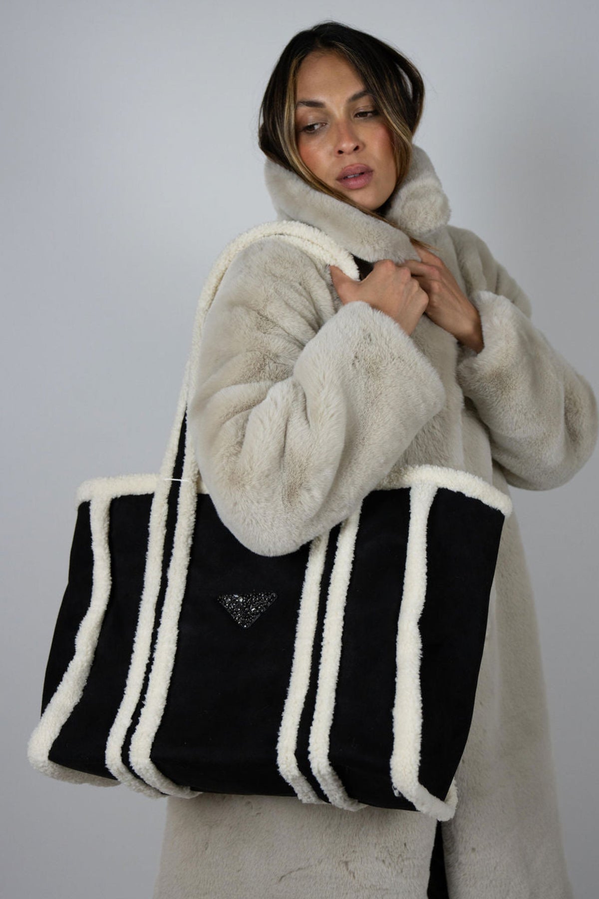 The Après Tote – Oversized Shearling Edition