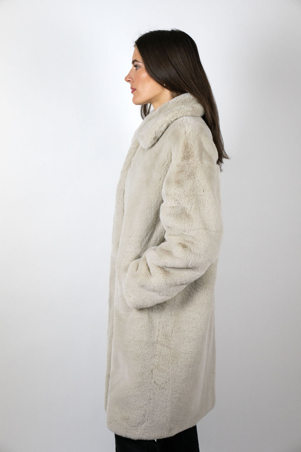 Mr Greys Coat - Beige Trophy Wife