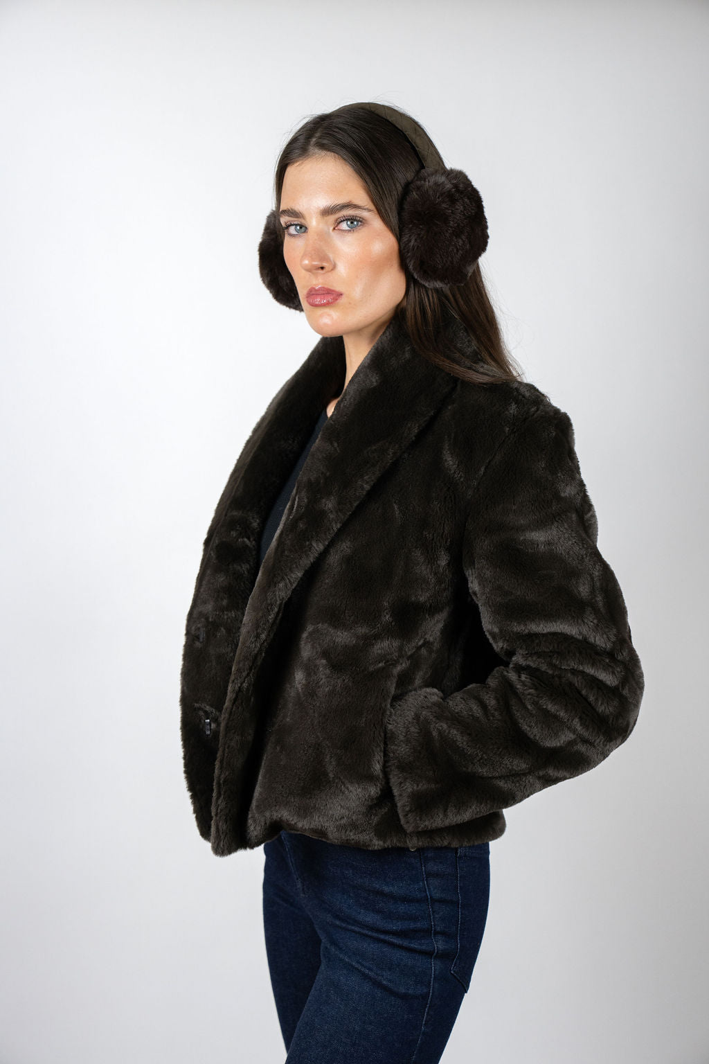 The Bear Den Crop - Chocolate