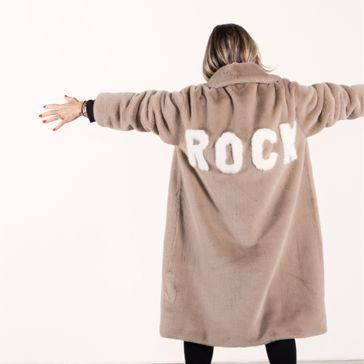 Mr Greys Coat - Mocca Rock